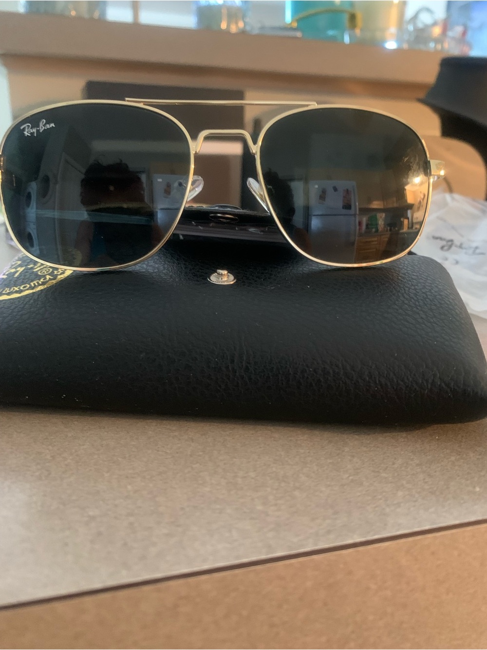 Ray-Ban Men’s Gold Frame Black Lens Aviator Sunglasses
